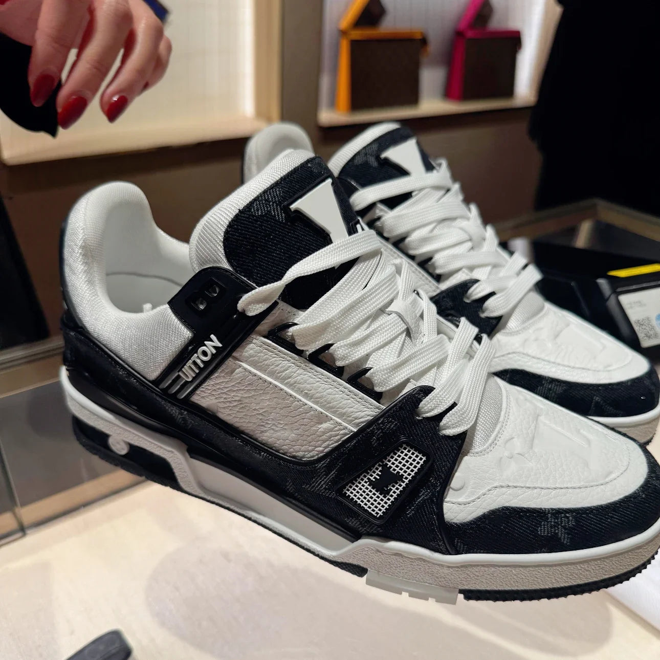 French High-end Design Trainers for Women